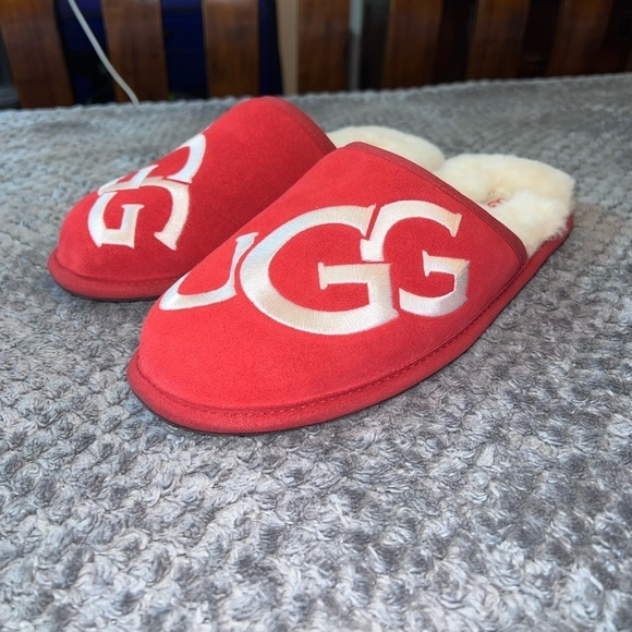 NWT UGG Scuff Logo Mens Slippers Suede Samba Red US 8 UK 7 EU 41 - Picture 4 of 10